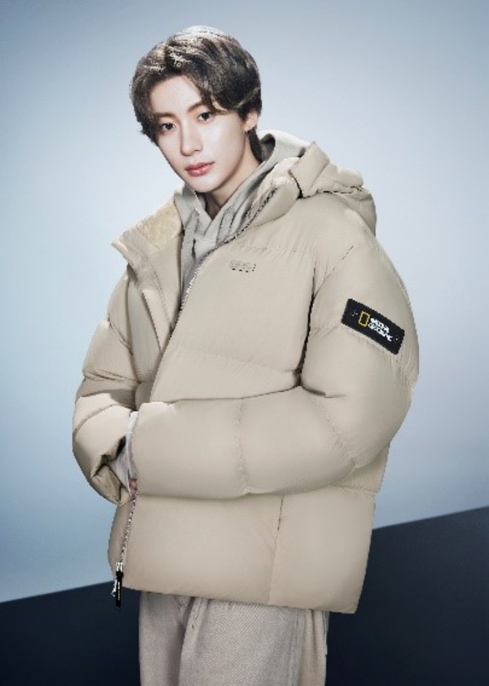 開心迎接「韓冷」！國家地理服飾品牌大使 RIIZE 溫暖詮釋羽絨時尚，滿額就送小卡套組！