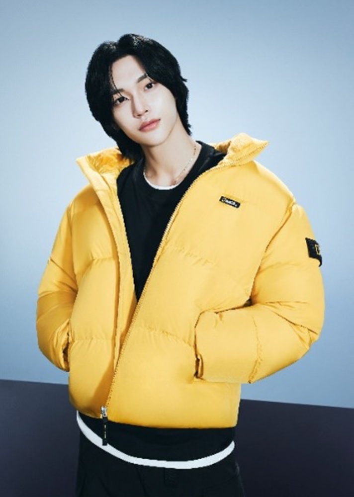 開心迎接「韓冷」！國家地理服飾品牌大使 RIIZE 溫暖詮釋羽絨時尚，滿額就送小卡套組！