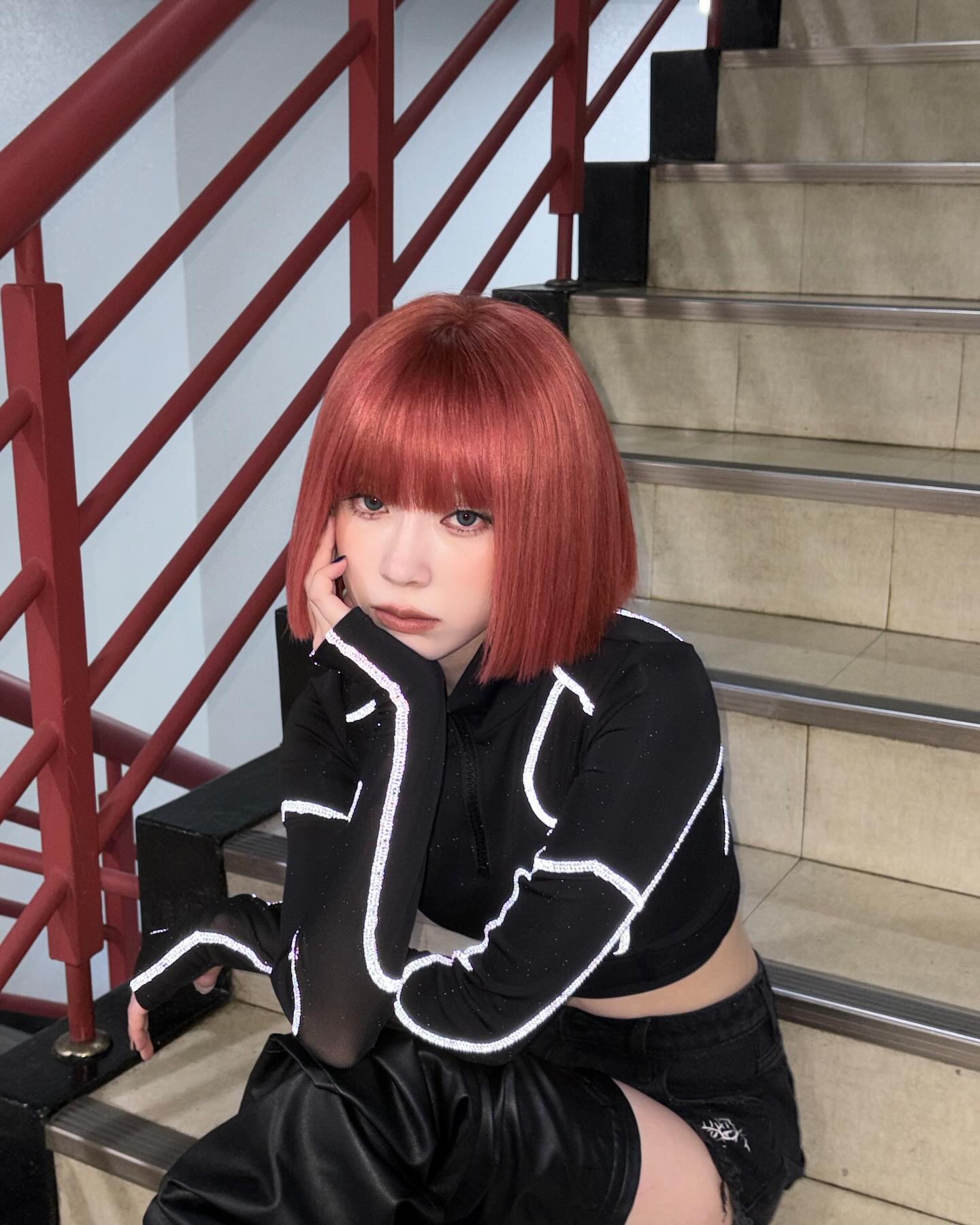 極顯白！韓女團秋冬髮色圖鑑：太妍、NewJeans、aespa 重回原生黑茶髮！