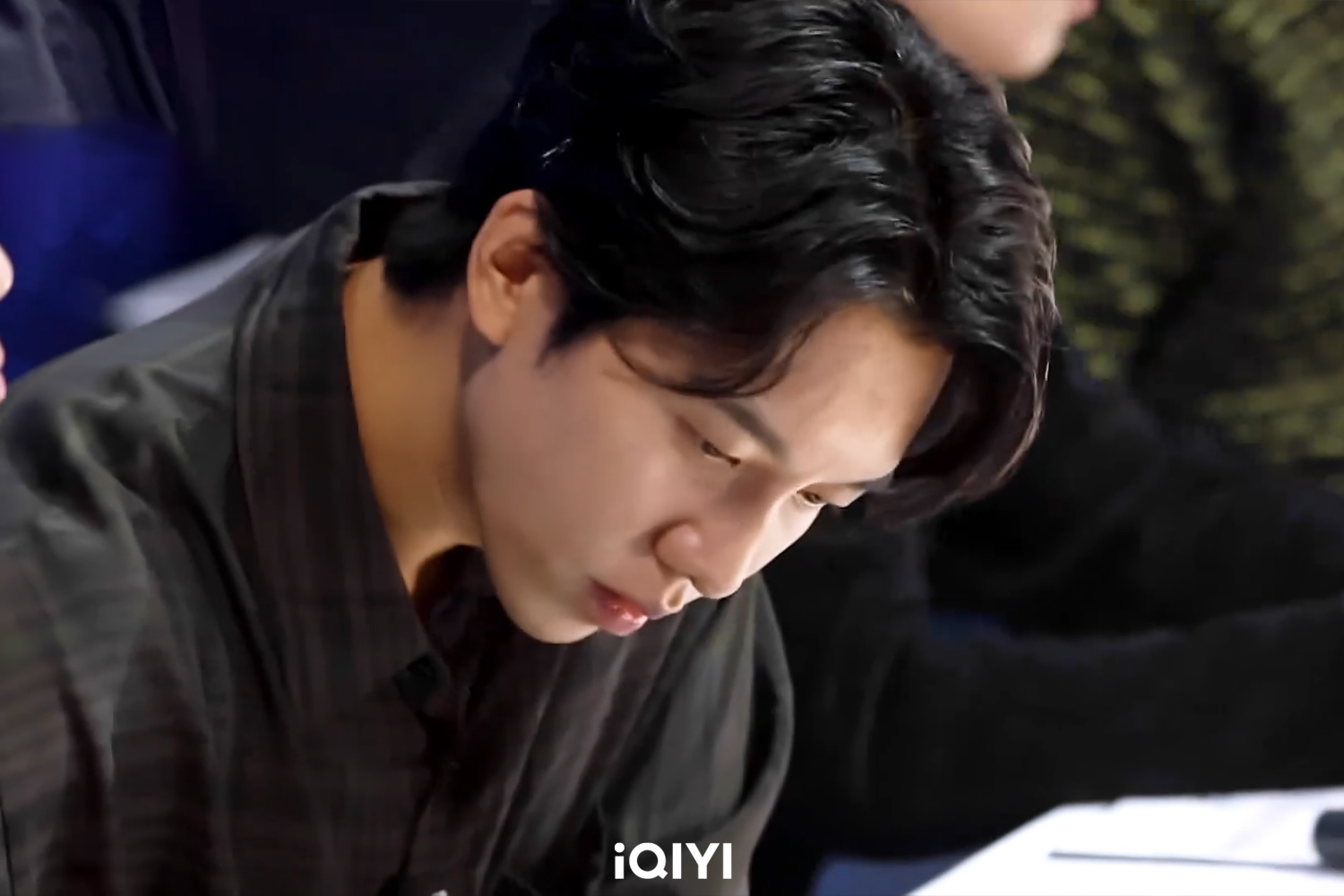 《星光閃耀的少年》狂霸榜首！愛奇藝國際版自製選秀綜藝熱度登頂，大家都在看！