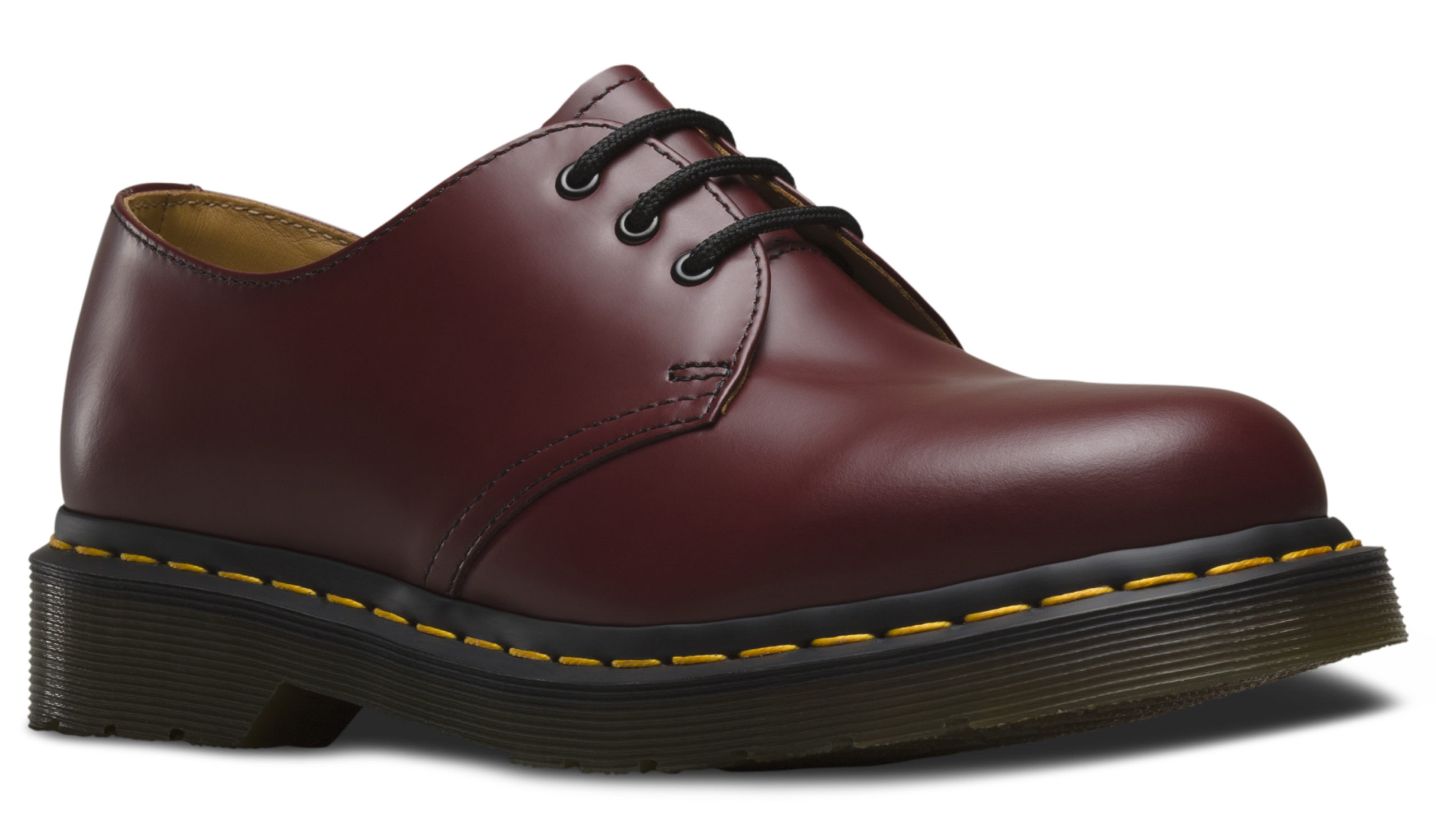 年末挖寶好機會！Dr. Martens 破盤活動即將開跑，多雙人氣鞋款下殺折扣！
