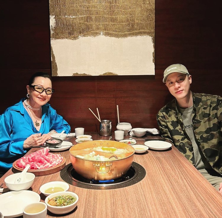 周湯豪母子傳超難搞！曾嗆「我們都是藝人欸」一整天工作只願意給3千！本尊回應了