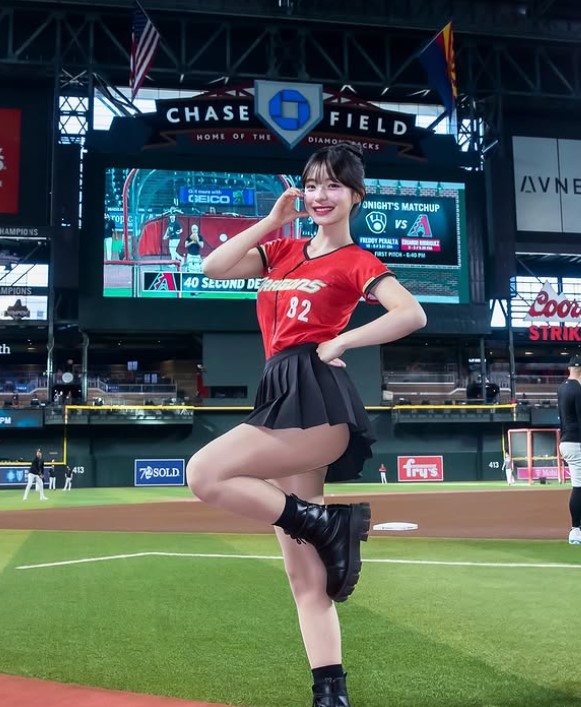 李多慧再當台灣觀光大使！遊小琉球影片曝光，穿小背心騎車超在地！