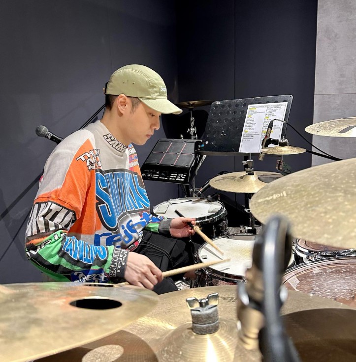 周湯豪母子傳超難搞！曾嗆「我們都是藝人欸」一整天工作只願意給3千！本尊回應了