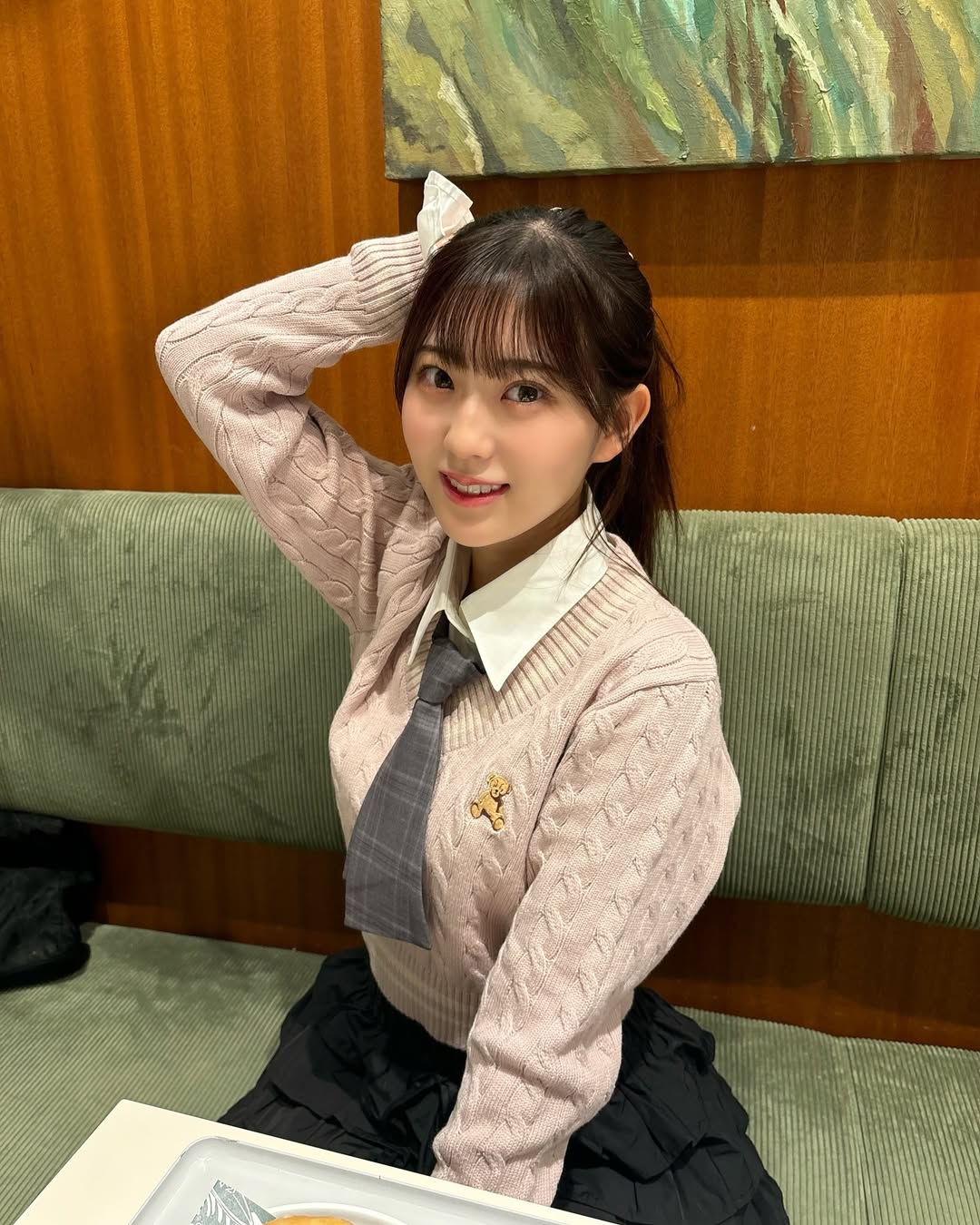 星巴克美女店員「比全糖還甜」迷暈 65 萬人！網友：每天都要買咖啡排隊！