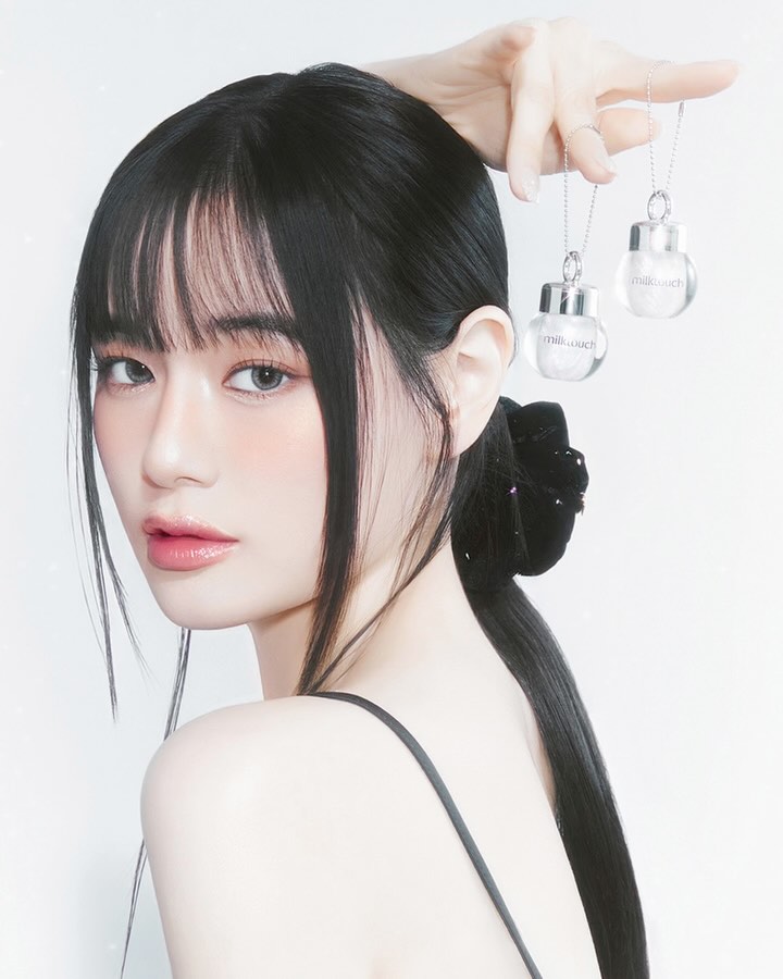 新彩妝可愛到瘋掉！TXT杋圭鎖頭唇釉、員瑛跟DK潤唇膏戒指、光之美少女聯名彩妝跟電子雞設計都要收回家～