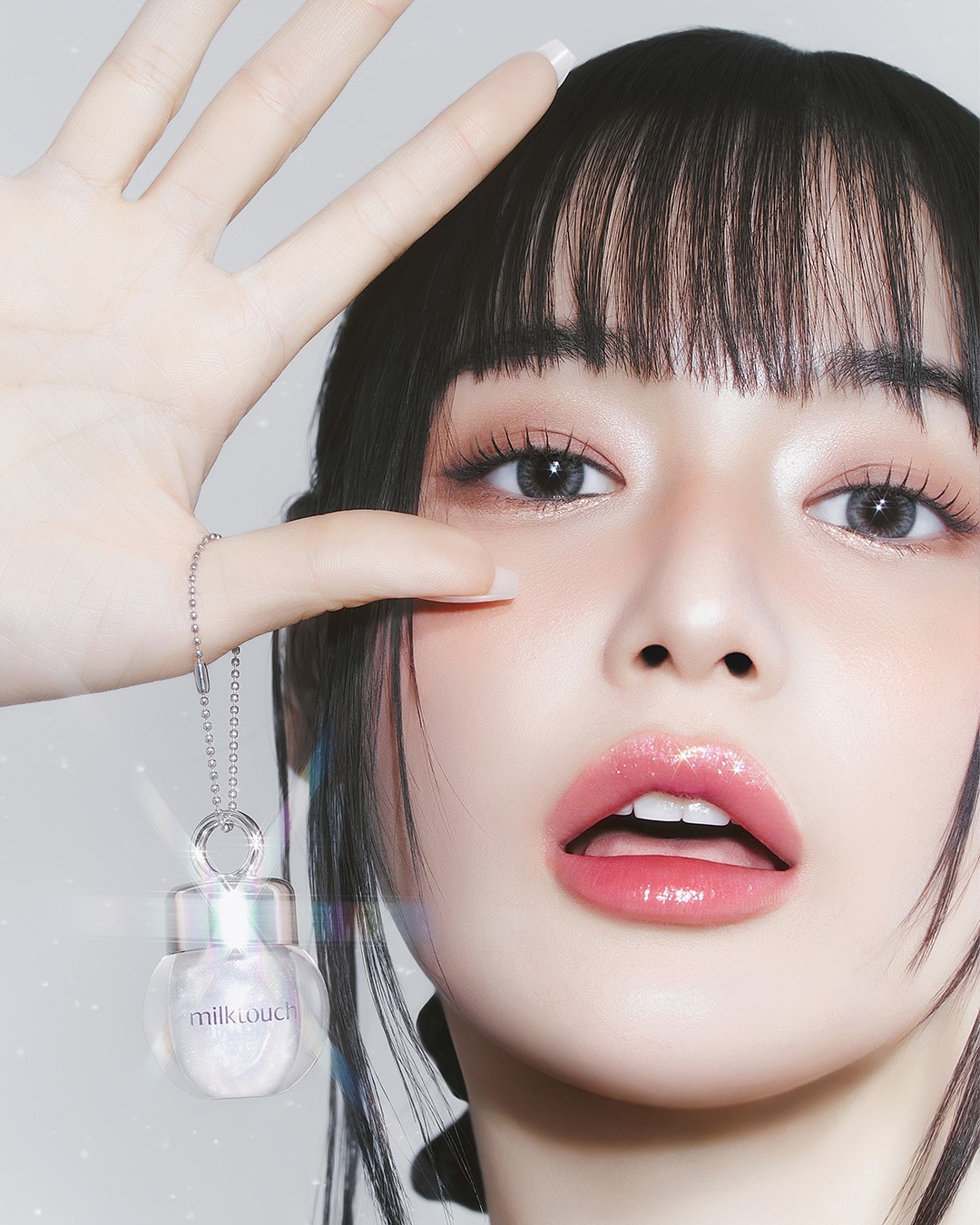 新彩妝可愛到瘋掉！TXT杋圭鎖頭唇釉、員瑛跟DK潤唇膏戒指、光之美少女聯名彩妝跟電子雞設計都要收回家～