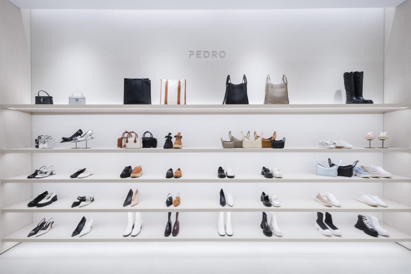 信義逛街點加一！PEDRO 新店來了！加碼推薦 4 大熱銷包款系列！
