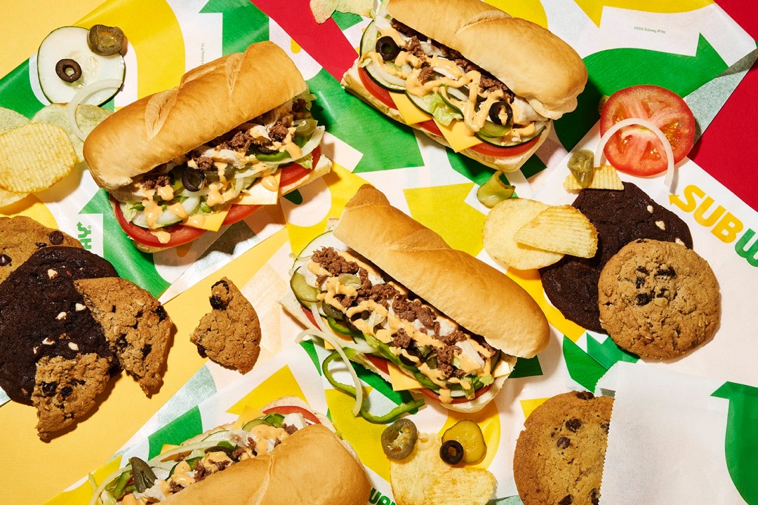 節慶派對必備！SUBWAY 軟餅乾限定盒＋牛雞雙拼潛艇堡，雙重美味一次滿足！