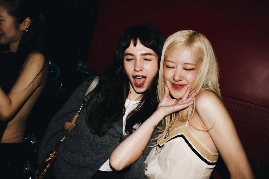 Rosé 全新專輯《rosie》創下告示牌 K-pop 女歌手進榜記錄！霸氣奪前三！