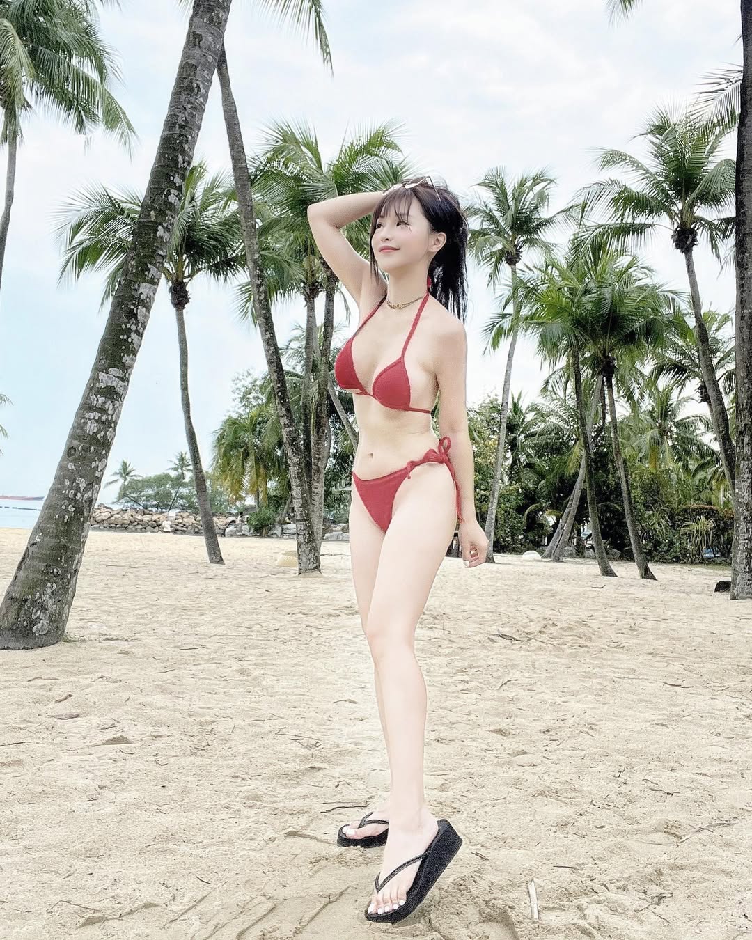 僅以膠帶遮點！「新 12 強女神」倪安最新寫真《剛好遇見倪》熱賣中，挑戰最大尺度！