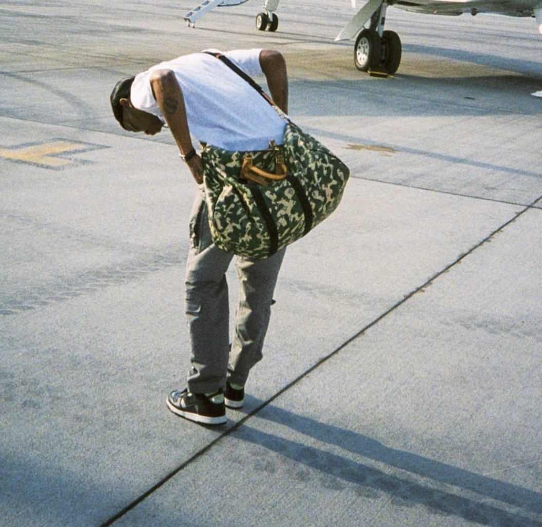 Travis Scott、肯爺、冠希哥都搶著上身！「Louis Vuitton X 村上隆」強勢回歸！但你知道它猛在哪嗎？