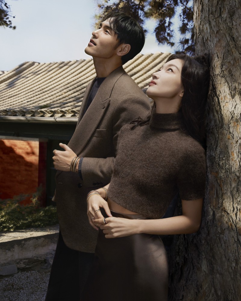 這是什麼夢幻組合！周冬雨、阮經天演繹寶詩龍 2025 新春形象廣告！