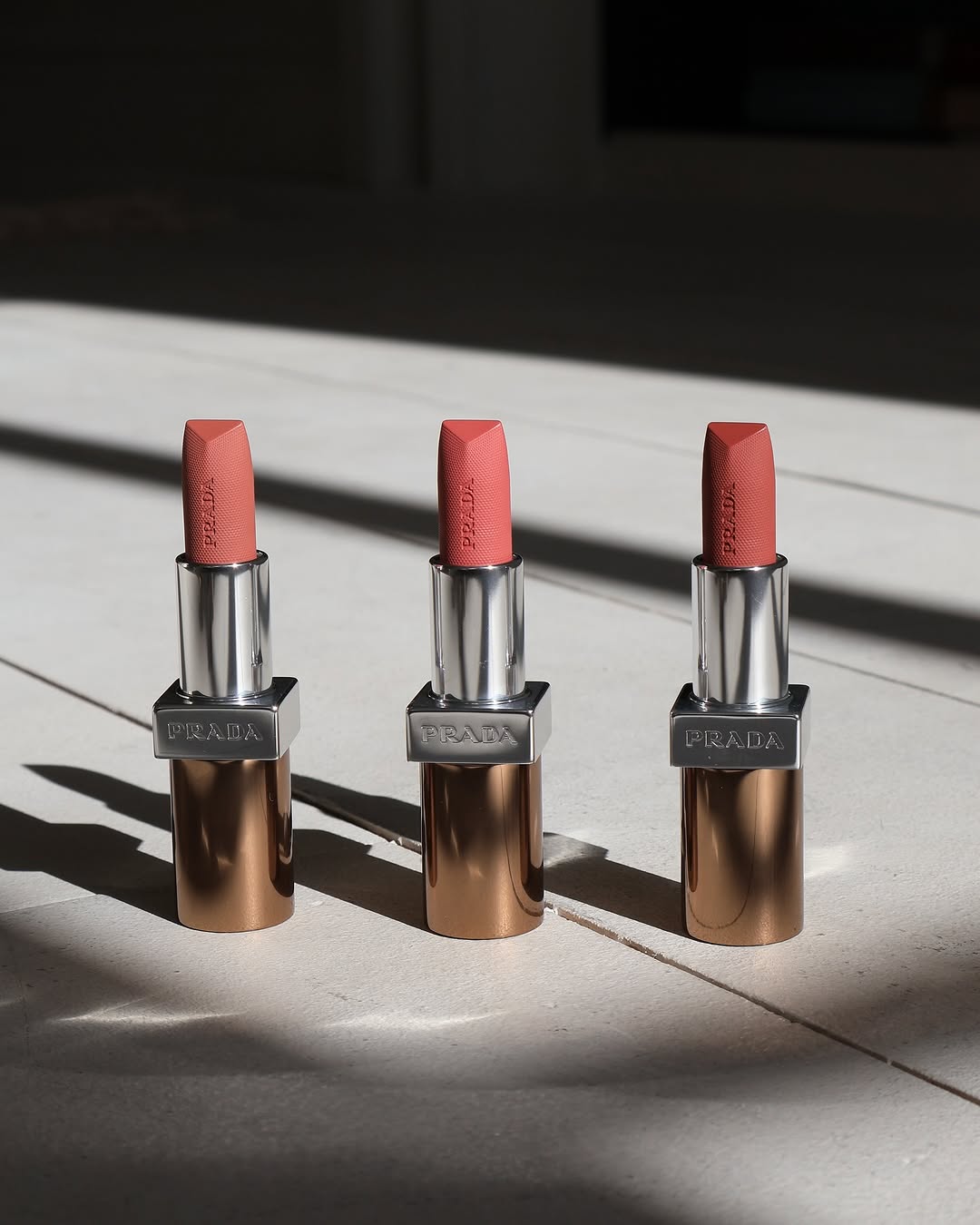 2025情人節彩妝新品推薦TOP5｜超美限定色號，打造甜蜜約會妝容！