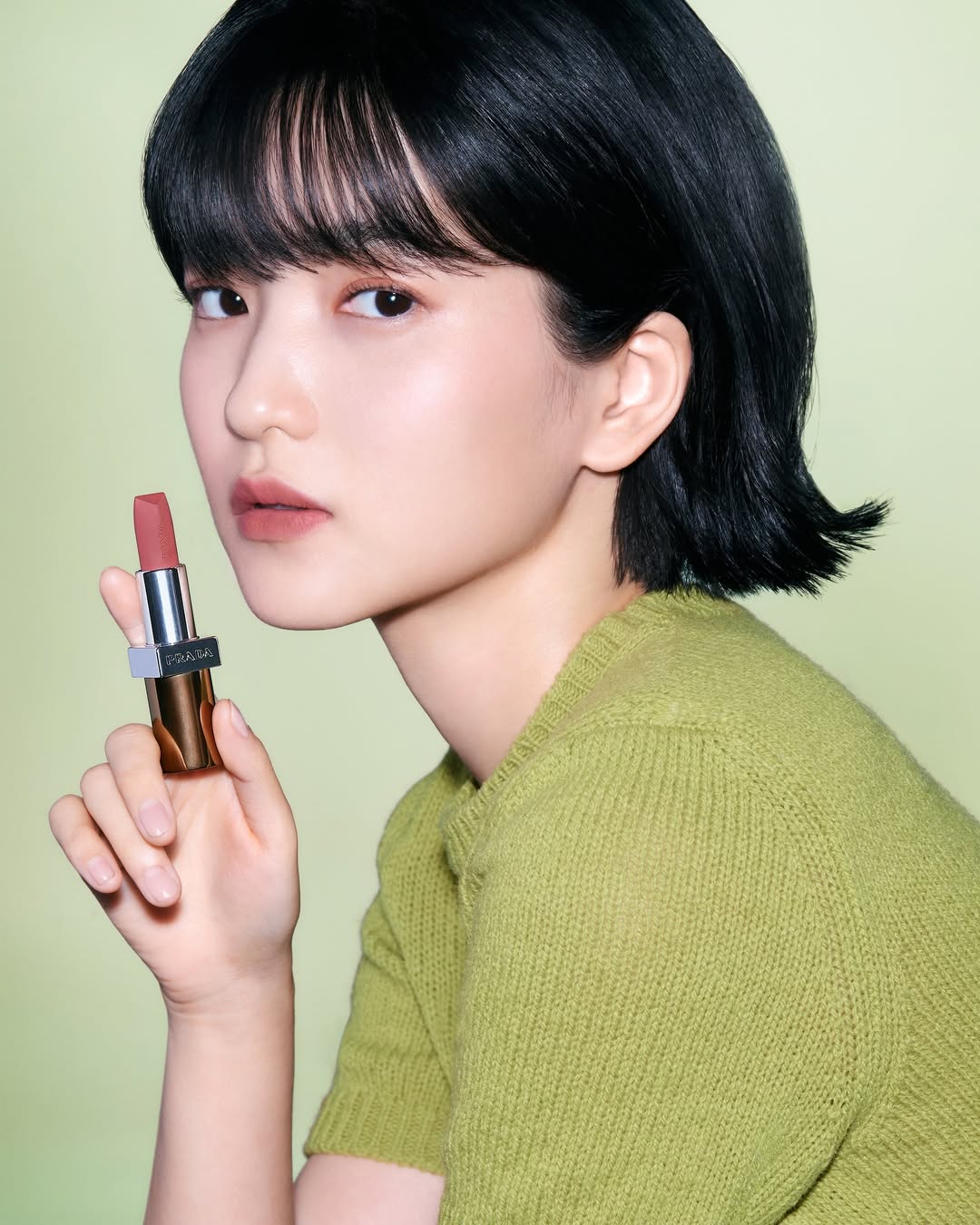 2025情人節彩妝新品推薦TOP5｜超美限定色號，打造甜蜜約會妝容！