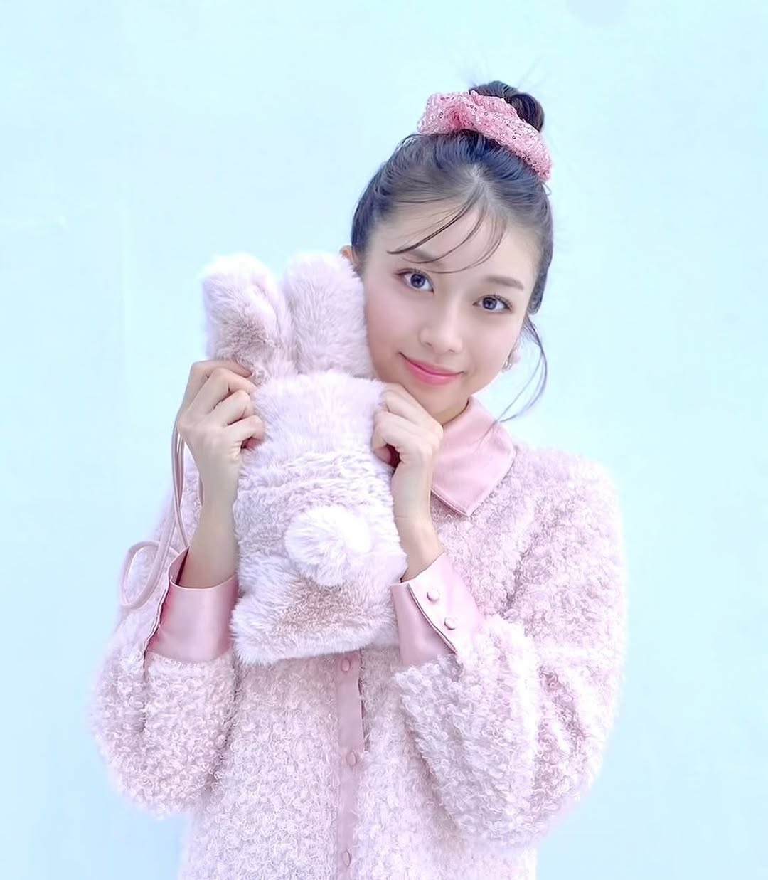 早安少女組偶像又脫了！牧野真莉愛 24 歲生日發行《 Maria 24 tuoi 》取景越南，第 10 本個人寫真令粉絲超期待！