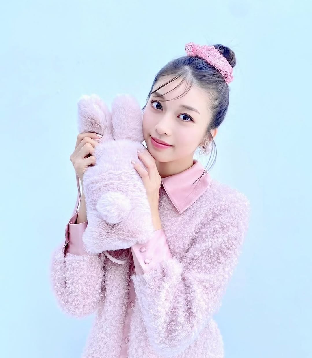 早安少女組偶像又脫了！牧野真莉愛 24 歲生日發行《 Maria 24 tuoi 》取景越南，第 10 本個人寫真令粉絲超期待！
