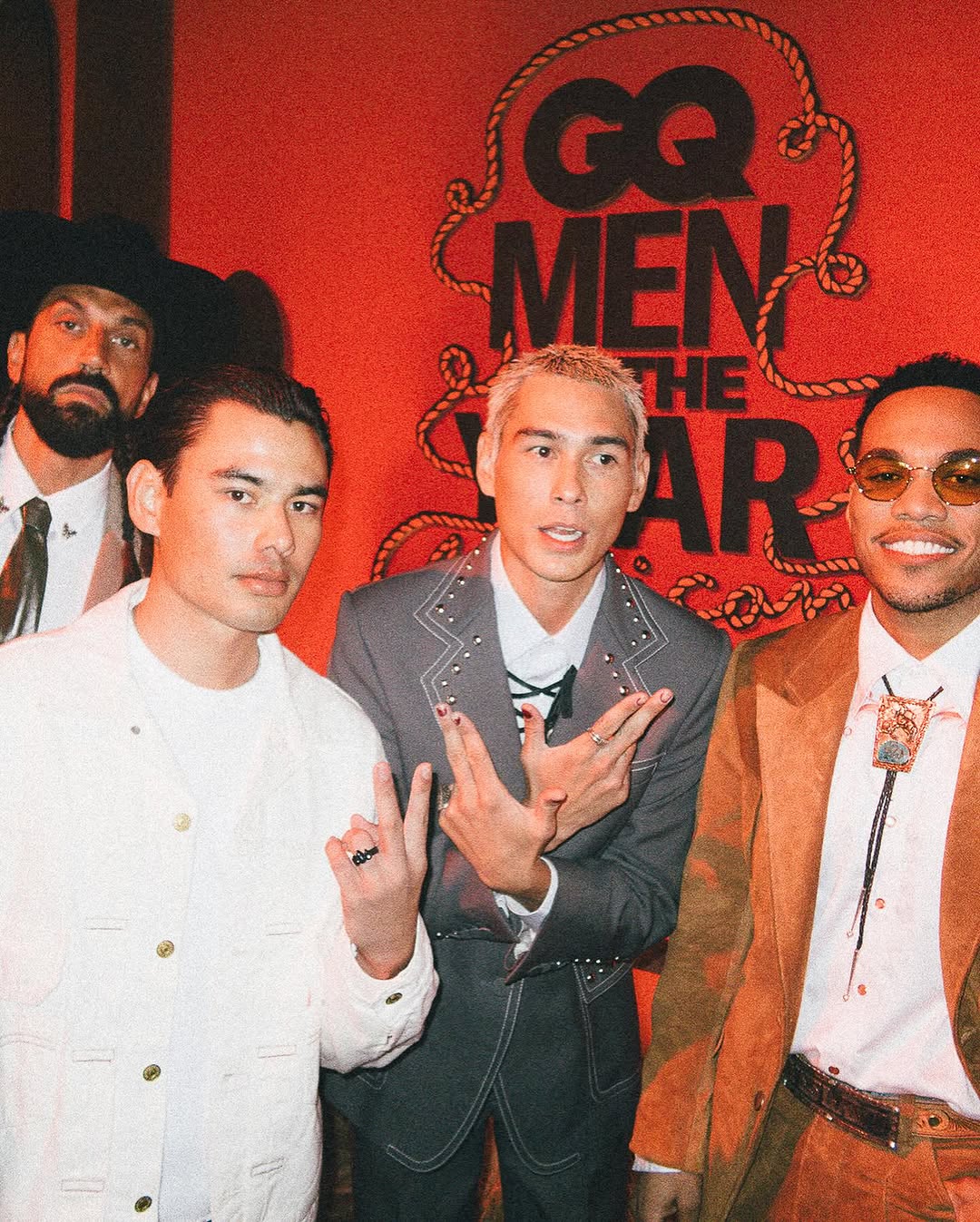 曖昧延燒？！ Evan Mock 甜讚「Rosé 給了我很大的啟發！」，〈Toxic 'Till The End〉MV 突破近 6600 萬次觀看！