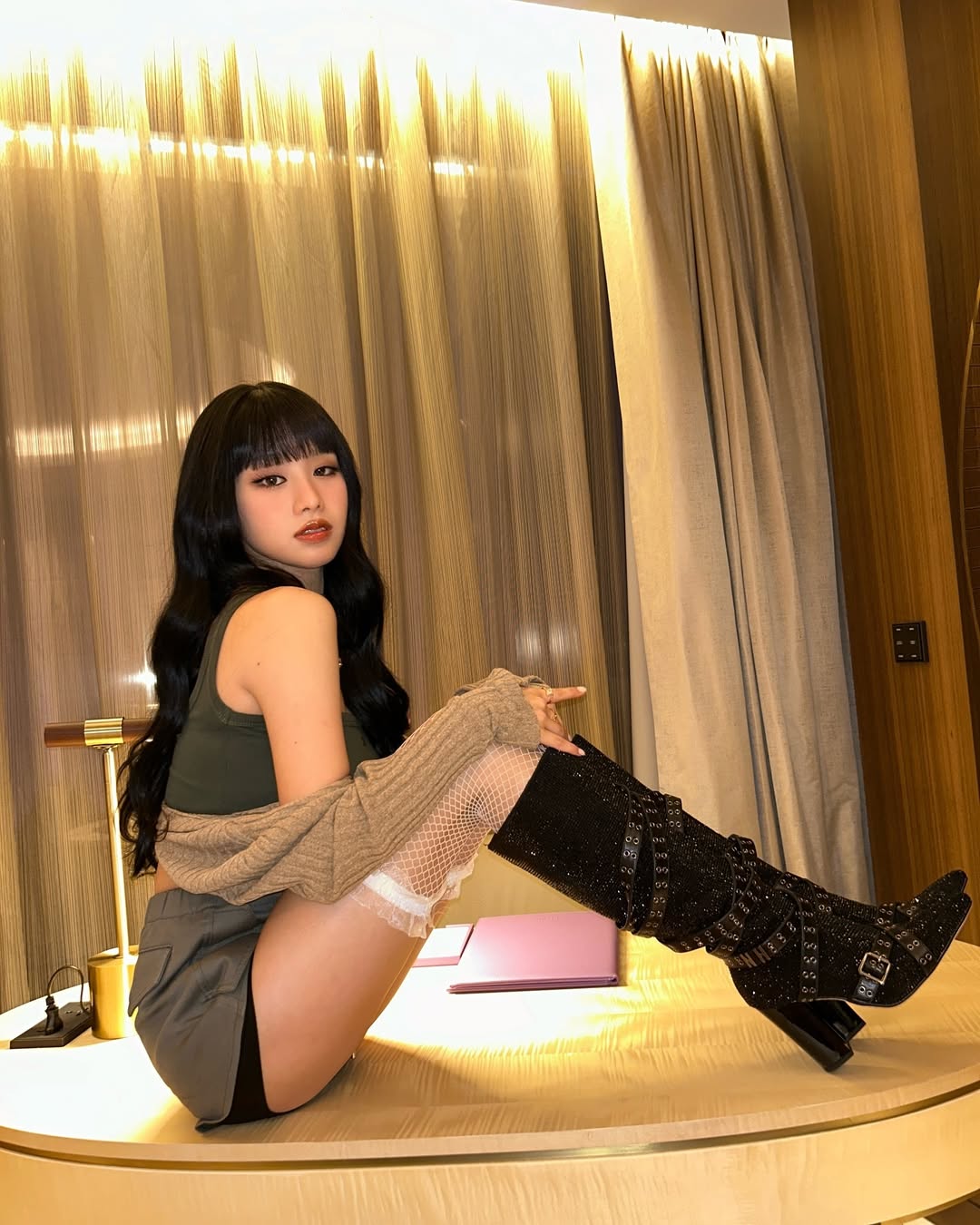 包君滿意｜教你如何質感耍辣！Natty 精緻辣妹穿搭秘訣公開！全靠「它」完成！