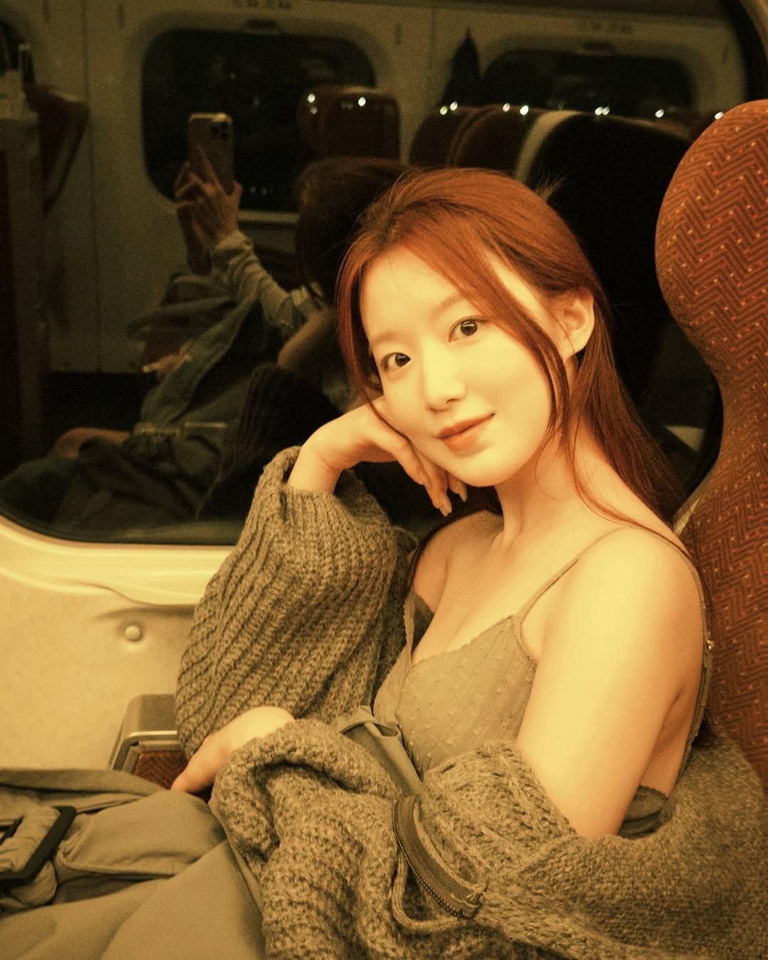 (G)I-DLE 葉舒華和 NCT 黃冠亨傳出緋聞？聚餐畫面曝光互動引熱議！