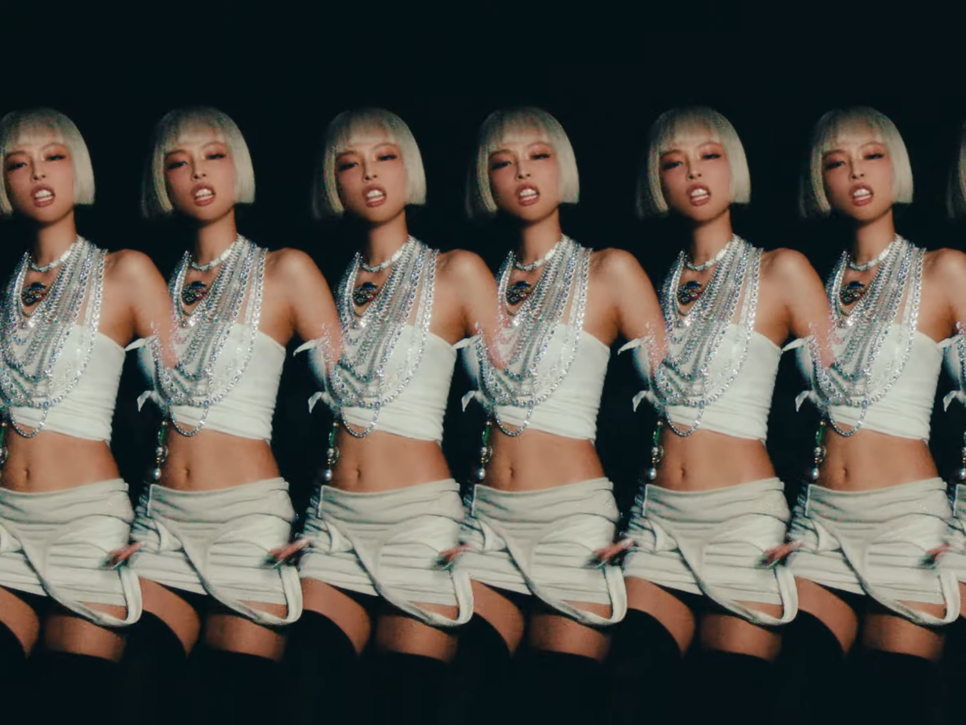 JENNIE 無預警發布新歌〈ZEN〉！超高質感 MV 為新專輯《Ruby》預熱！