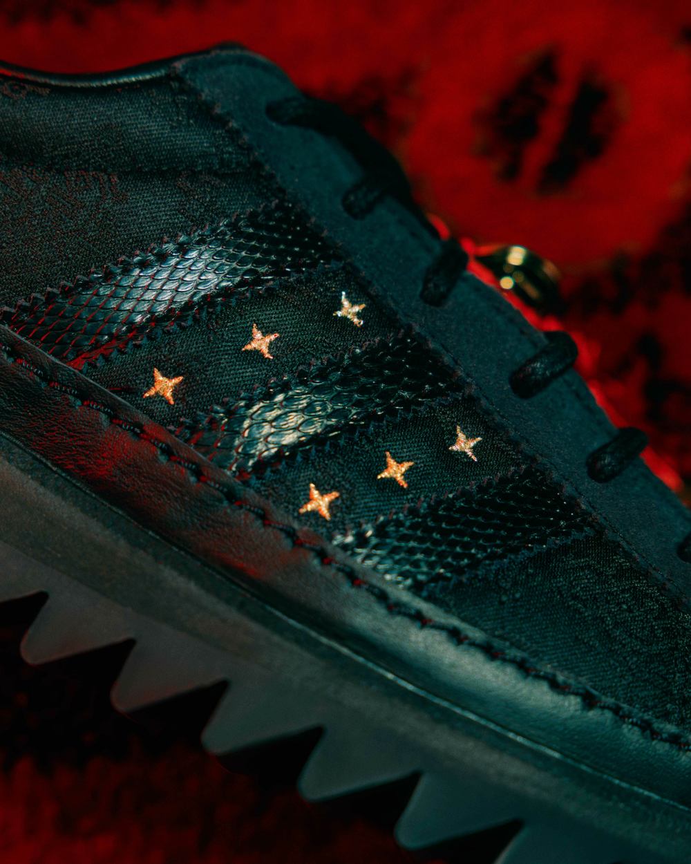 過年穿這雙好運一整年！2025 新年走春球鞋推薦：CLOT 聯名、Kobe 曼巴之年、New Balance 新年系列