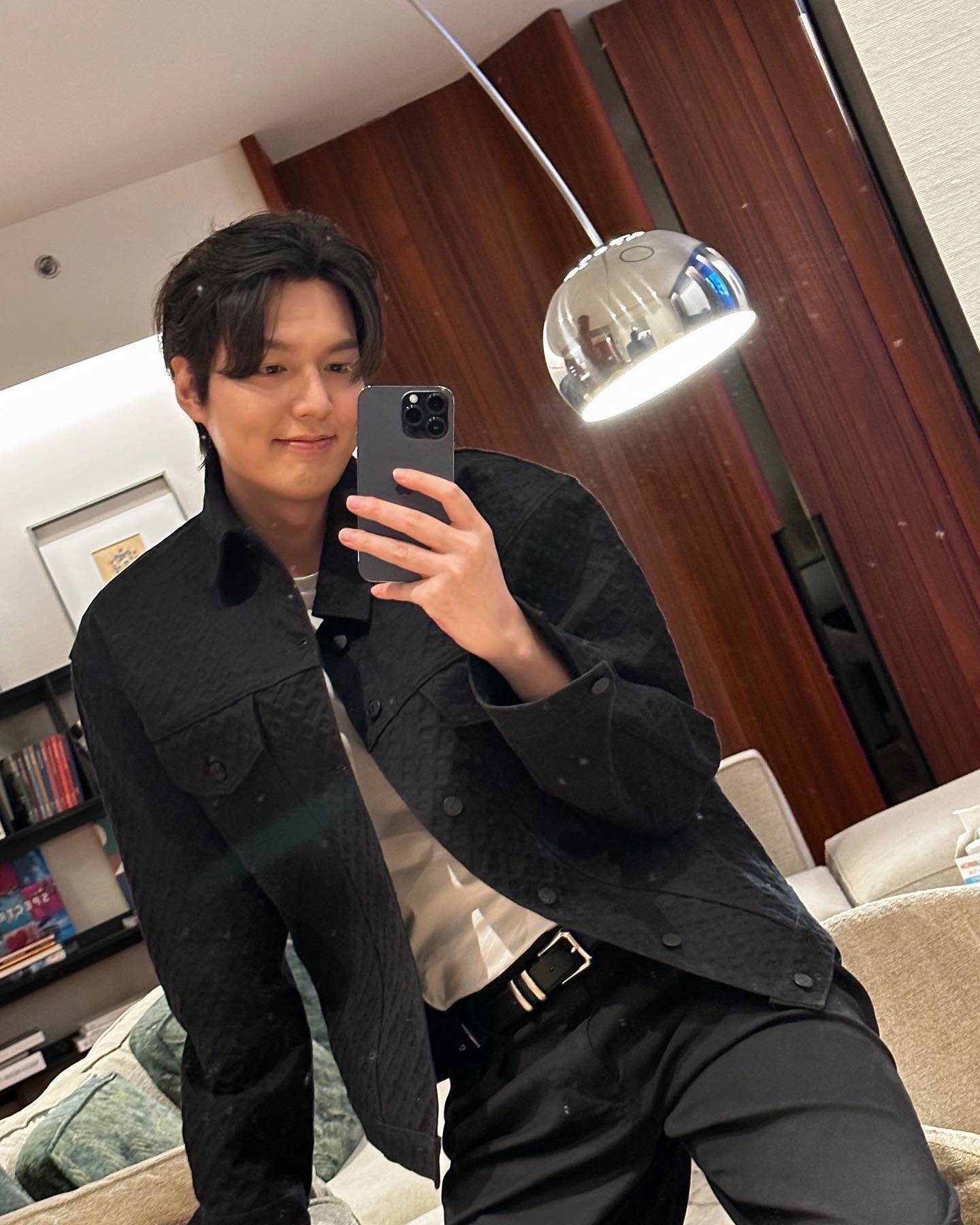 2NE1 朴春小帳上傳與李敏鎬合照喊「我的丈夫」！相關貼文急刪除，經紀公司也出面回應了！