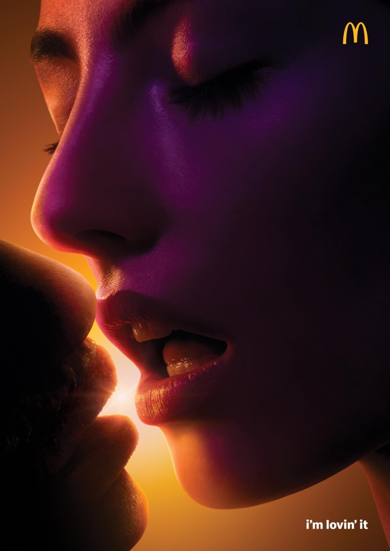 哪個品牌最會談情說愛？盤點 6 個情人節創意廣告：泰麥當勞與漢堡公開熱吻、「這品牌」火辣擦邊！