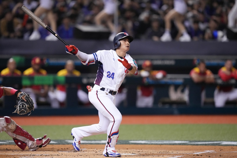 張育成兩分砲炸裂！中華隊首戰慘敗西班牙