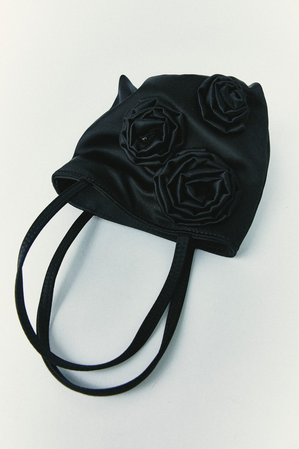 跟 Jennie 一起拎出品味！倫敦小眾包款 hai 登陸 THE SPAACE！