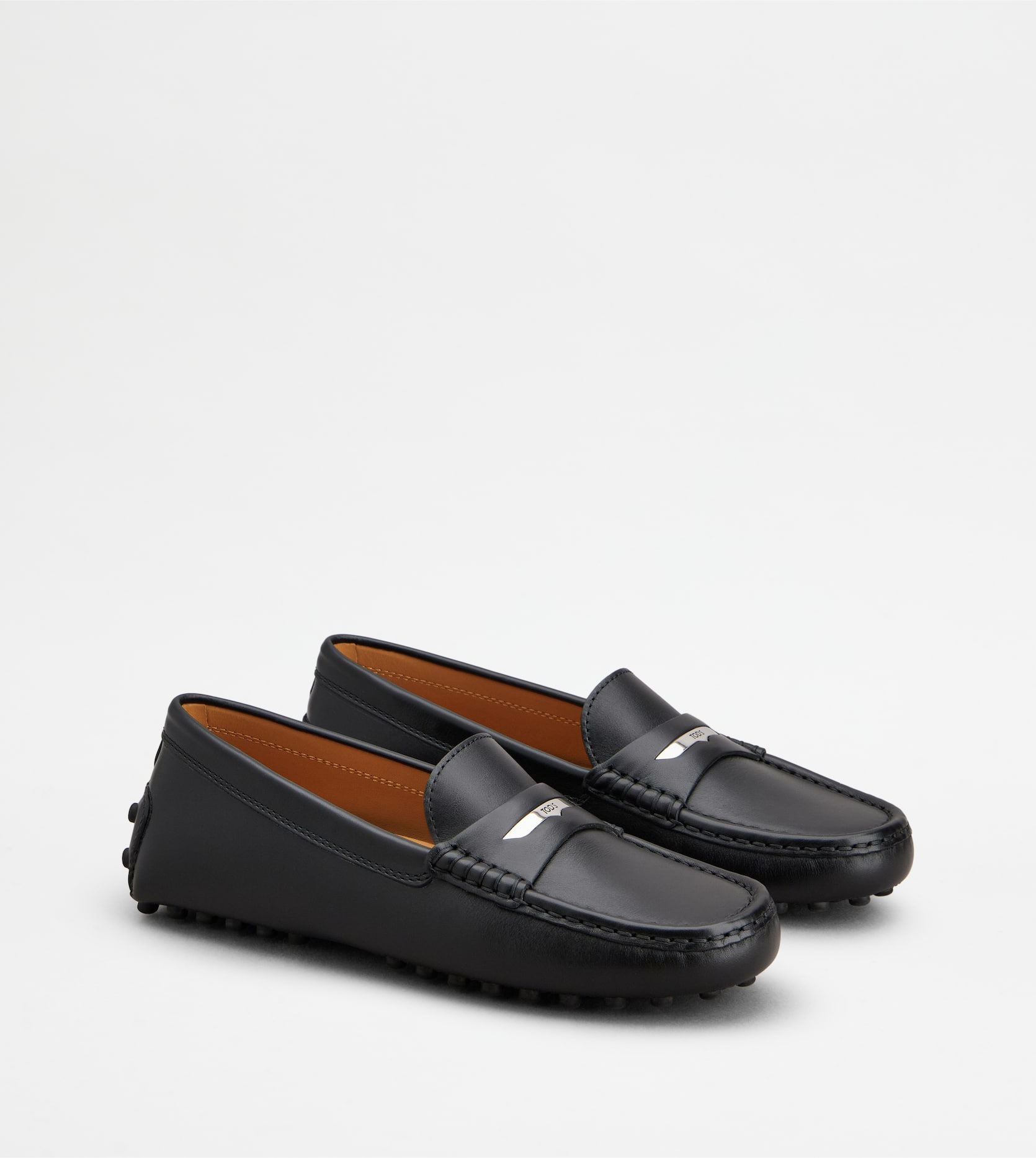 衣櫃該換季了吧！TOD’S 2025 春夏系列新品發布！