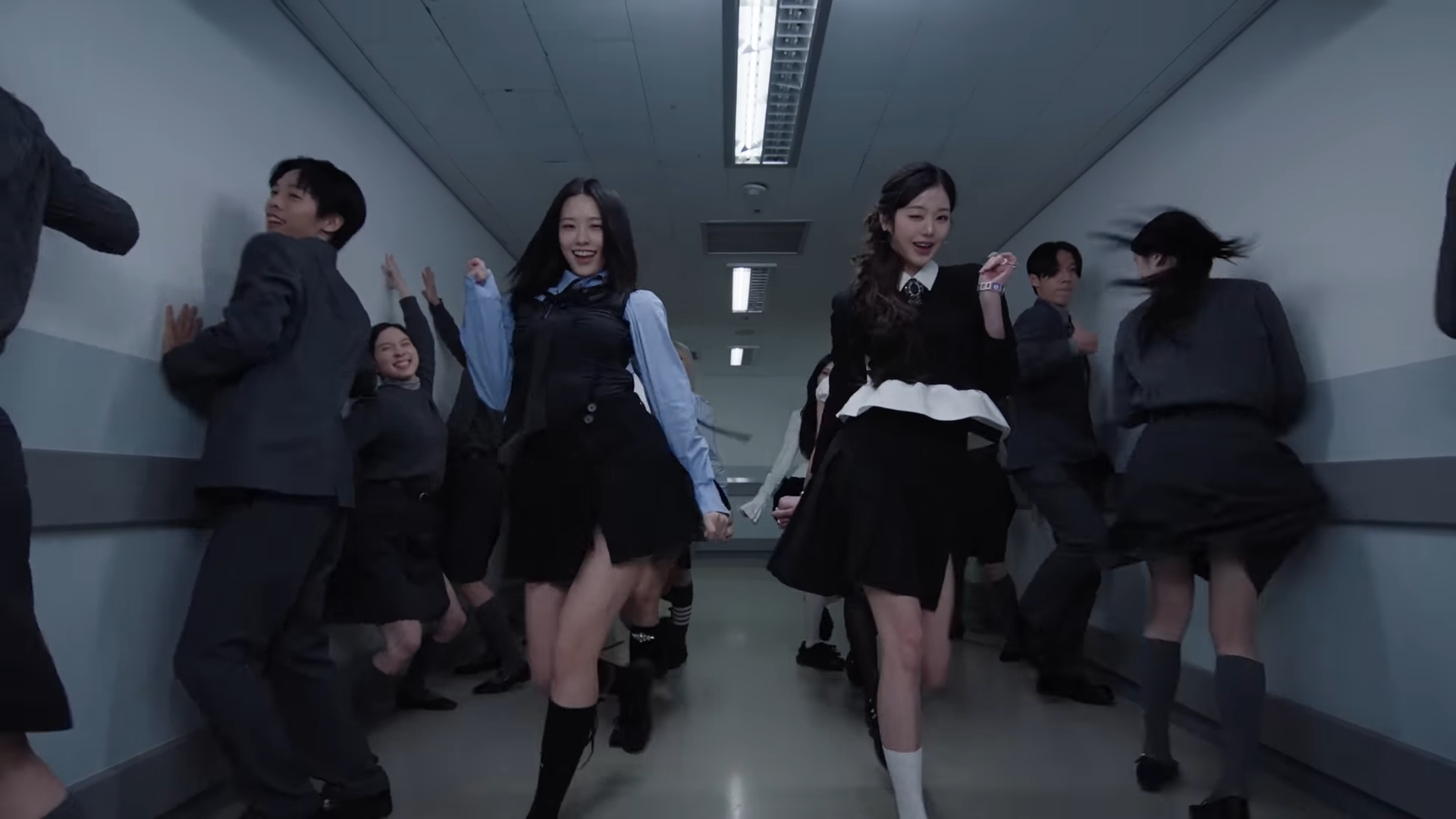 IVE 全新主打〈ATTITUDE〉正式公開！取樣經典老歌翻玩出全新風味！