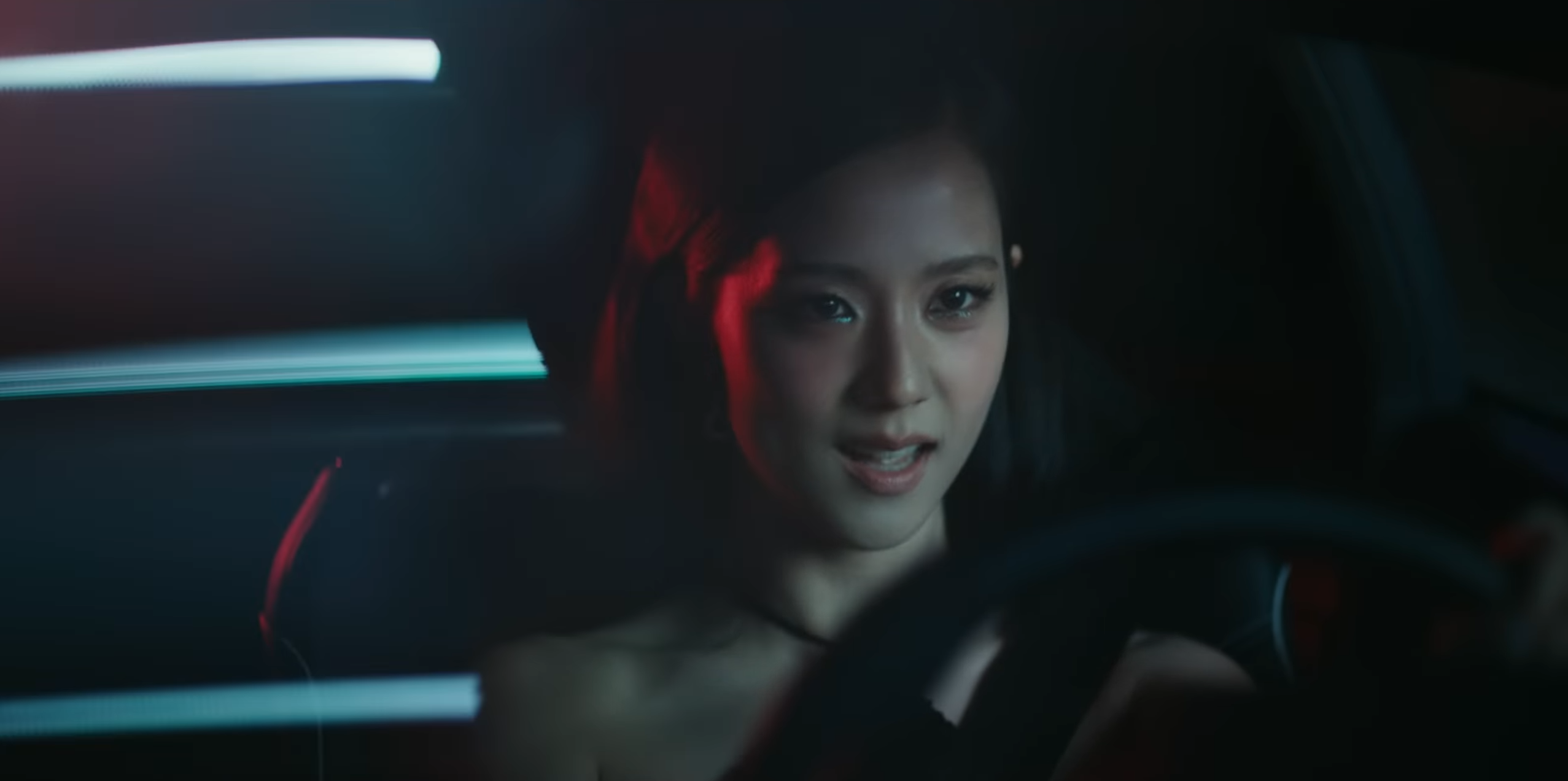 Jisoo 全新情人節主打〈earthquake〉MV 公開！竟找來車勝元驚喜客串！