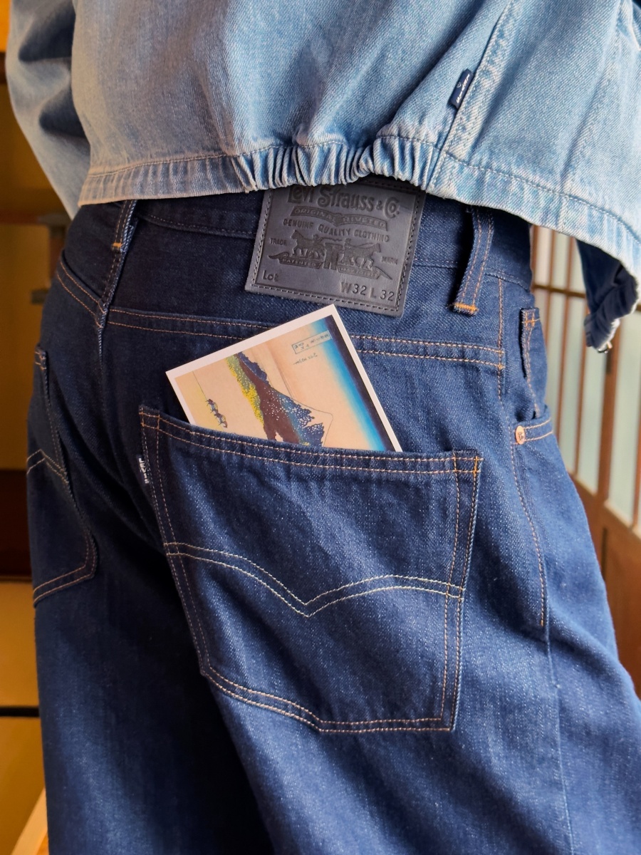 穿搭講堂 ｜從 Red 進化 Blue ！現代與傳統工藝交織的 Levi’s® Blue Tab 有何來頭？連瑟琪都搶上身！