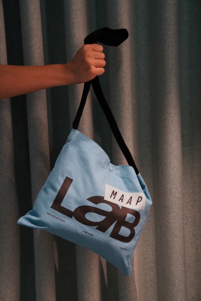 全亞洲第四間！人氣潮流單車品牌 MAAP 台北店盛大開幕，台北限定商品同步開催！