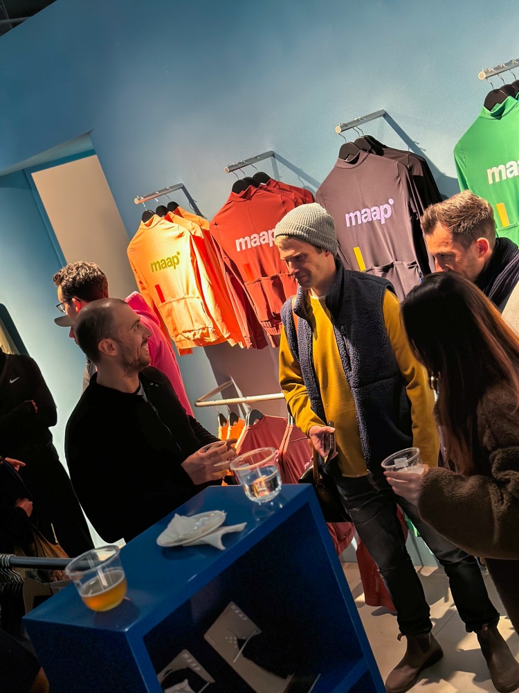 全亞洲第四間！人氣潮流單車品牌 MAAP 台北店盛大開幕，台北限定商品同步開催！