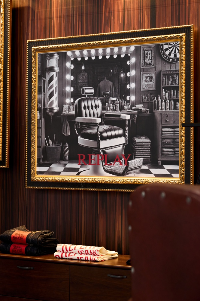 感受純正的義式硬派！義大利丹寧品牌 REPLAY 攜手台北油頭 TPE.Barber 打造限定體驗店！