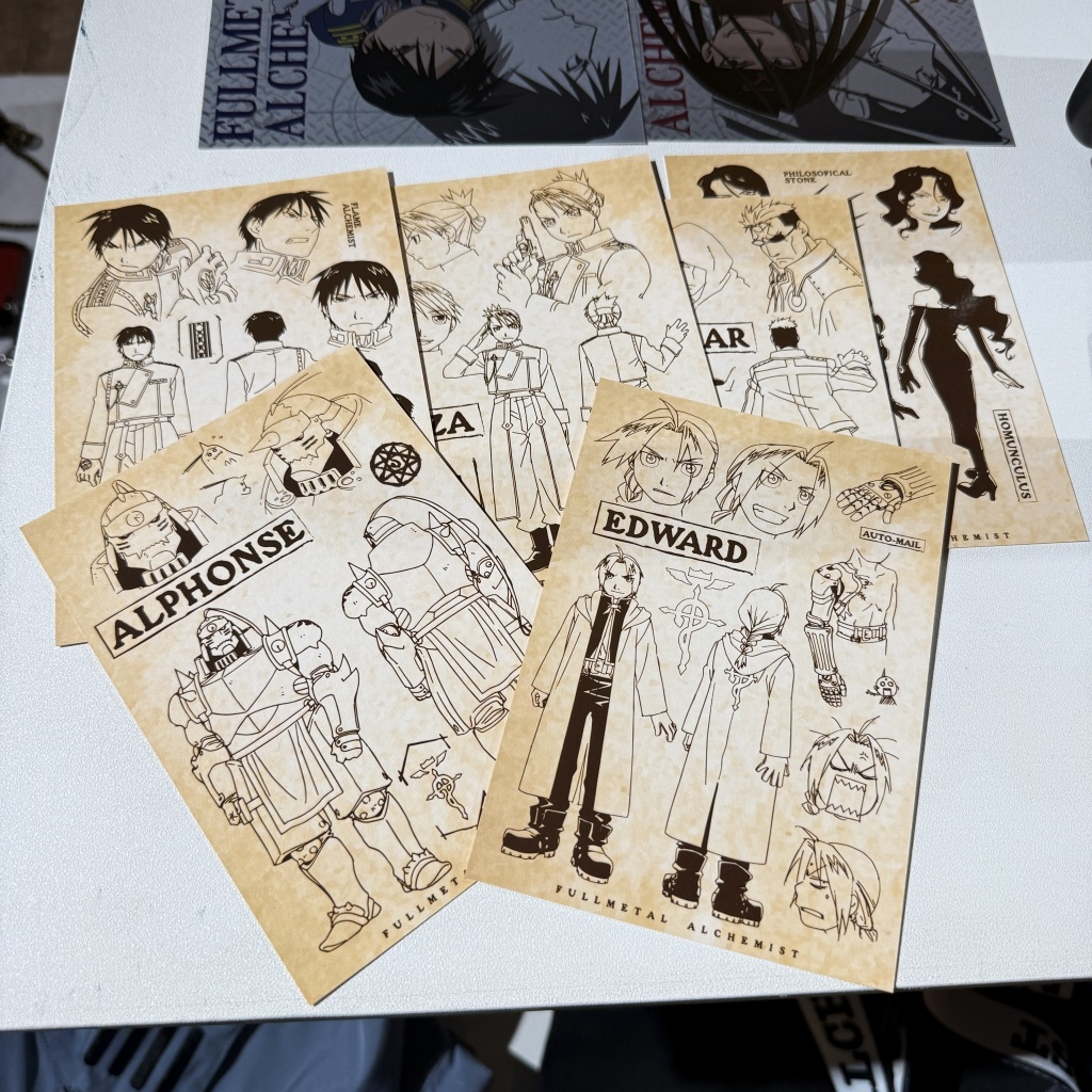 《鋼之鍊金術師BROTHERHOOD》15 週年快閃店松菸登場！超大投影鍊成陣、客製化軍牌讓你刻上自己的名字！