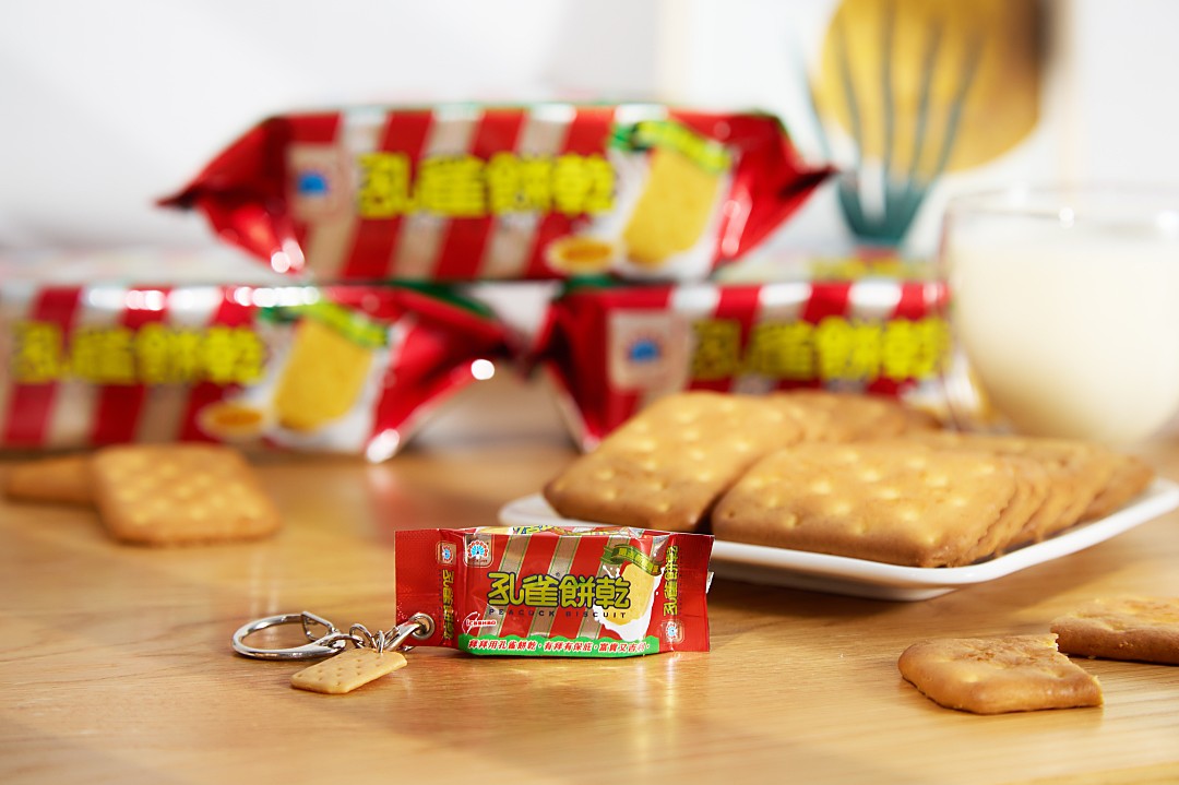 收藏兒時經典好滋味！乖乖孔雀餅乾icash2.0可口上市，彷彿聞到陣陣蛋香味