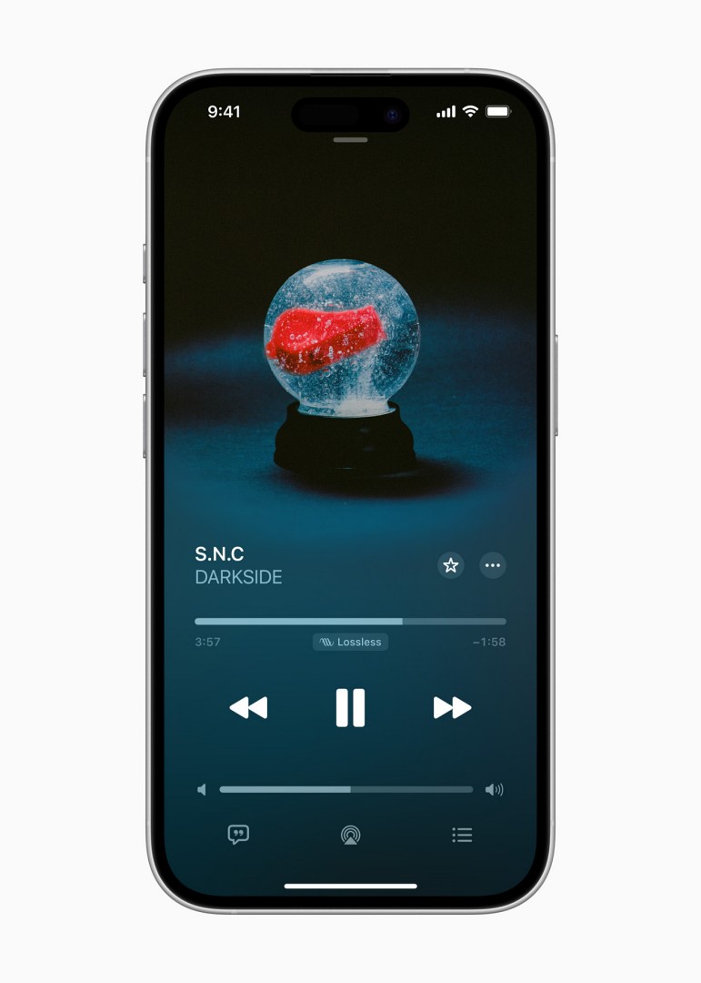 保真壓縮音訊與超低延遲音訊結合 AirPods Max,提供極致的聆聽體驗。