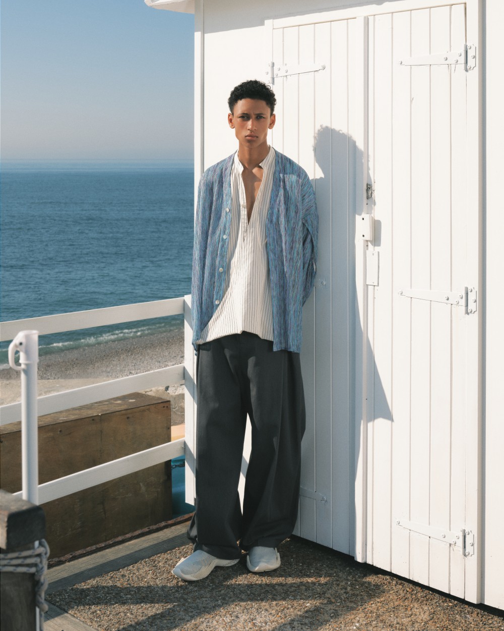 帶你走進法國諾曼第海岸！NAMESAKE SS25「OFFSHORE」型錄釋出！