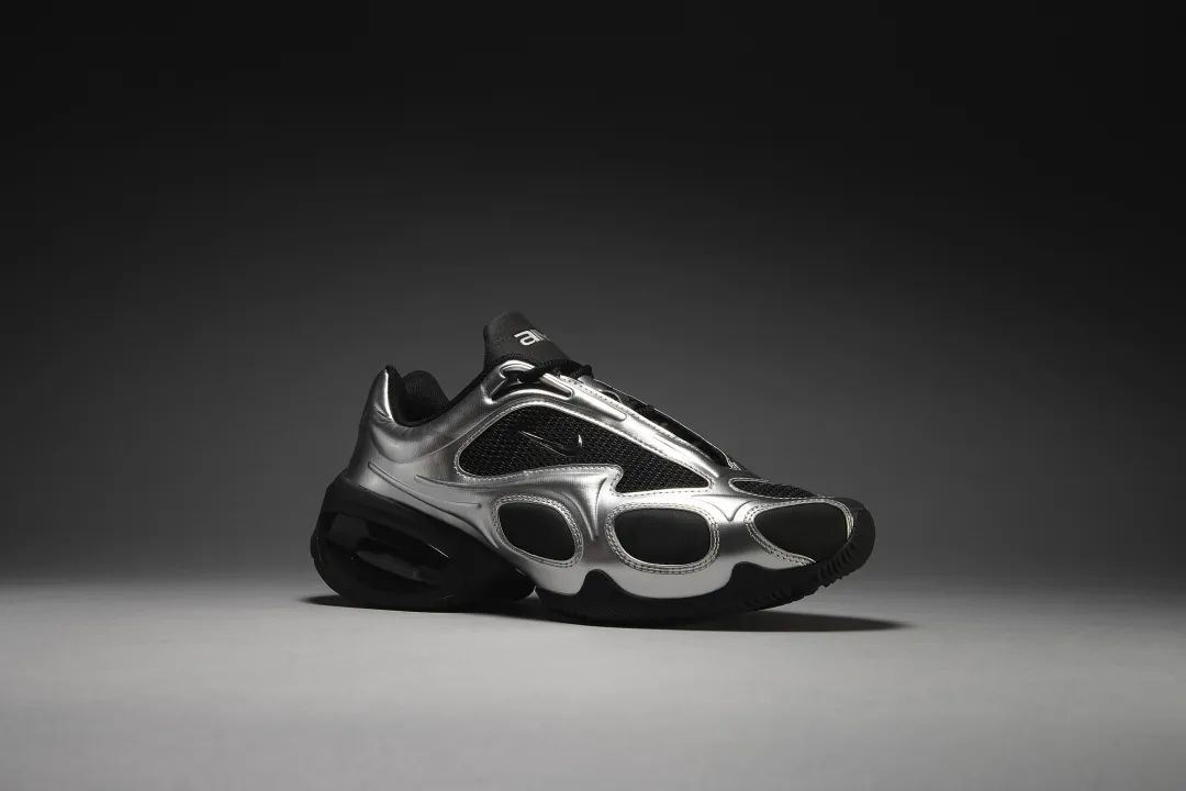 荷蘭的陽光都沒卡寶的笑容甜！Karina IG 美照裡穿的是哪雙鞋？原來是這雙 Nike 女性專屬鞋款！