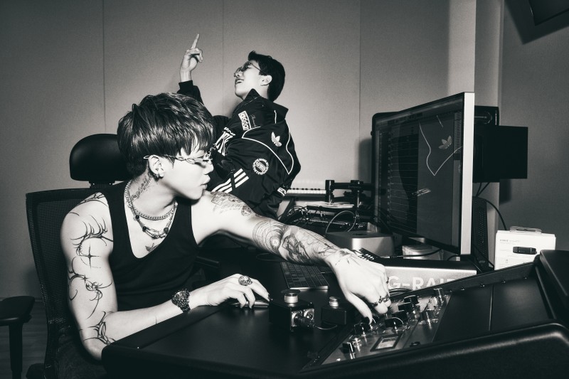 這專輯含金量誰懂！國際連線 Jay Park、AWICH ⋯等歌手：ØZI 發布全新專輯《SWIRL》！