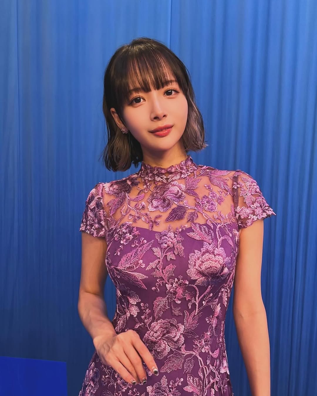 日本「雀壇女神」岡田紗佳新寫真取景台灣九份！換穿旗袍、內衣、比基尼，人氣助攻賽事榮獲首勝！