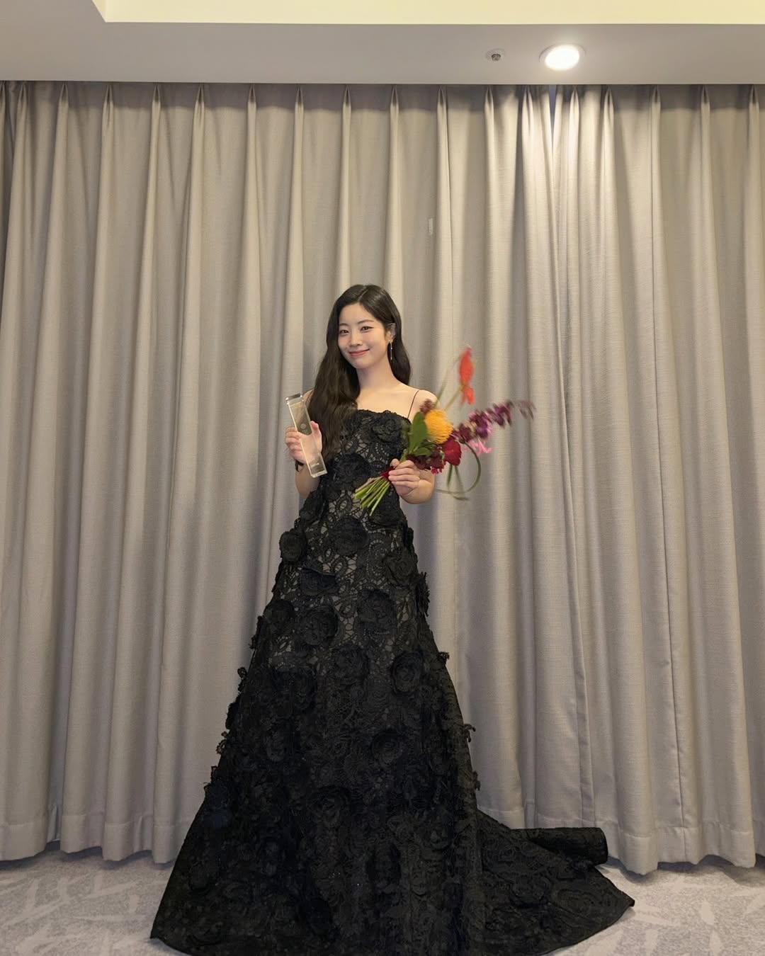 TWICE 多賢披婚紗出嫁！「韓版沈佳宜」變身絕美新娘嚇壞網友，粉絲：新郎應該是我！