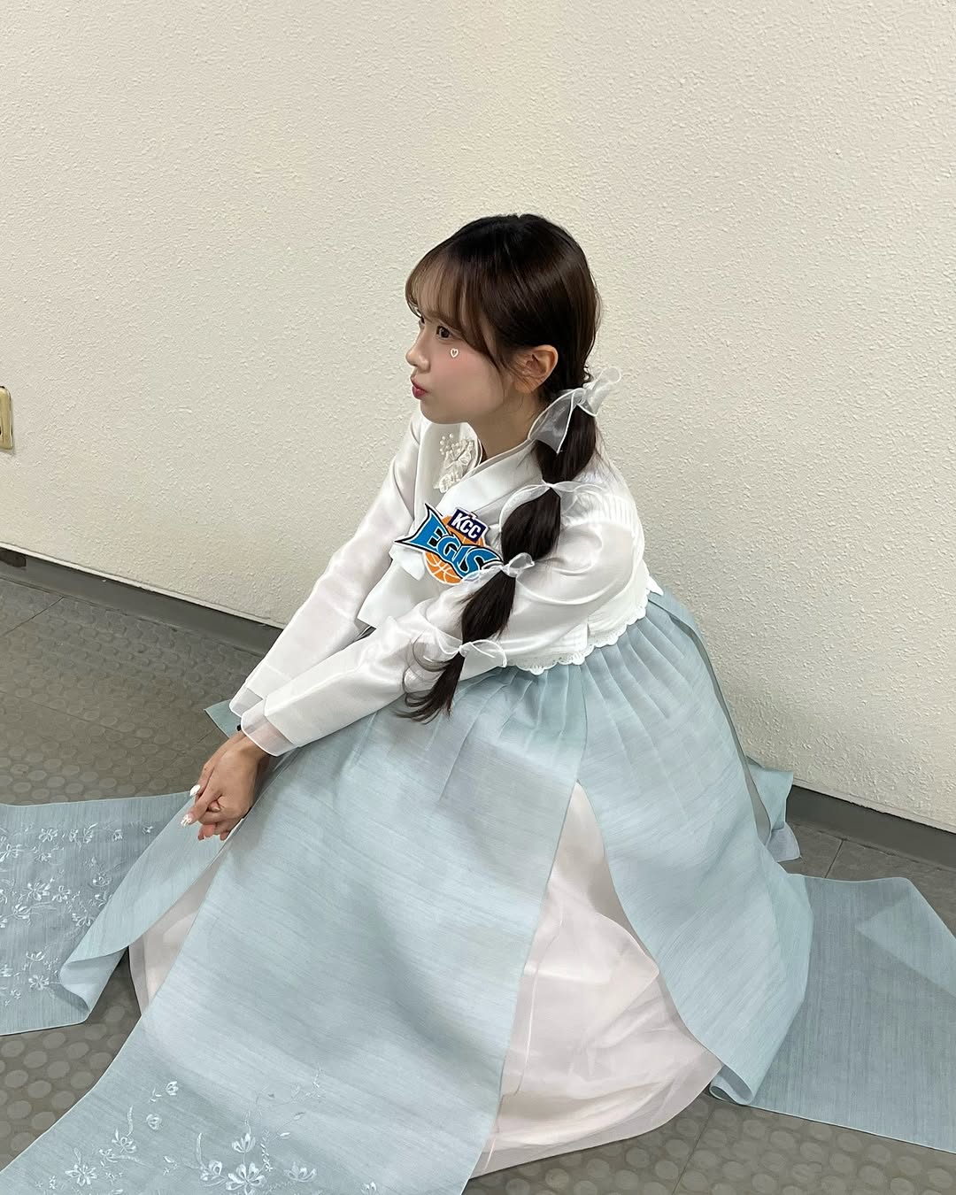 邦邦安排一下！20 歲韓職 NC 恐龍啦啦隊美少女「金佳垠」美如清純精靈，與樂天「救世女神」廉世彬是閨蜜兼隊友！