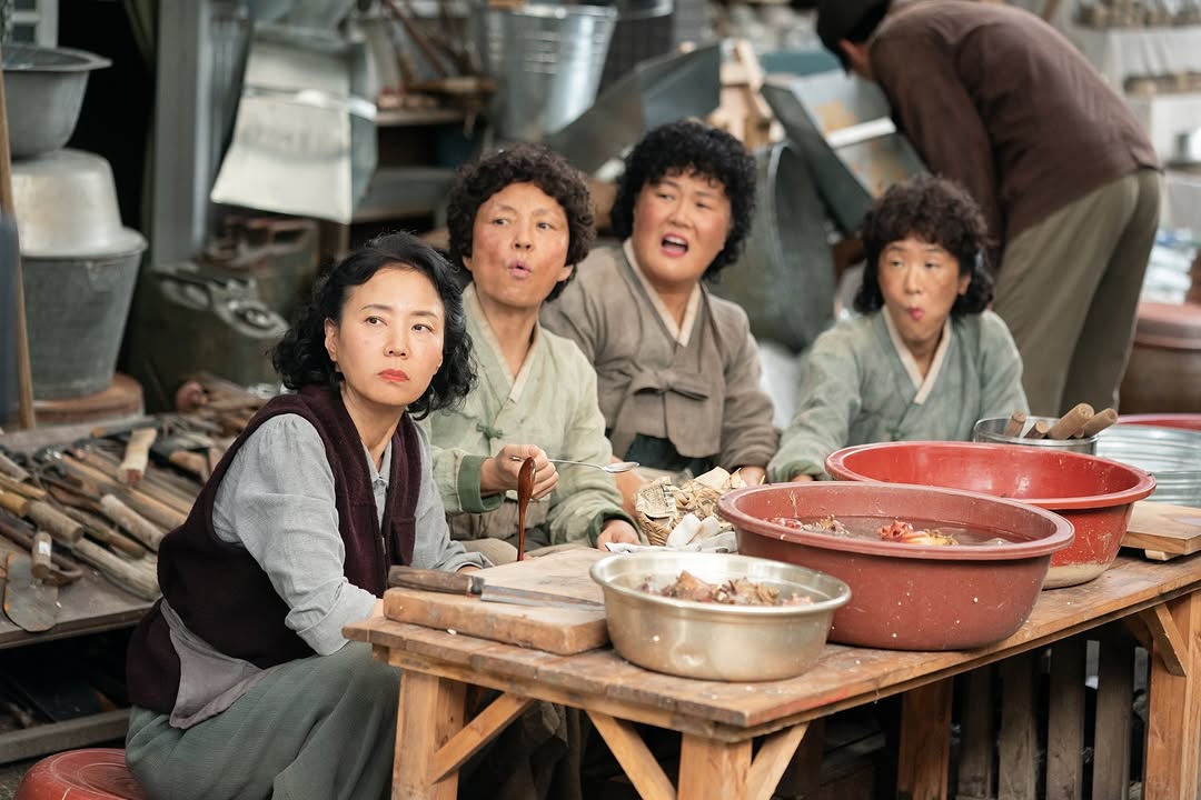 《苦盡柑來》登 Netflix 全球 10 大非英語影集排行亞軍！IU 再展演歌實力，獻唱 OST〈Night Walk〉溫暖治癒！