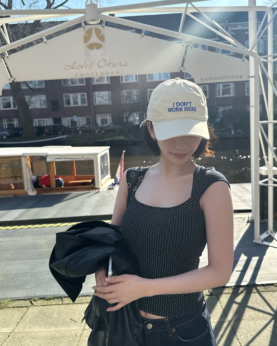 荷蘭的陽光都沒卡寶的笑容甜！Karina IG 美照裡穿的是哪雙鞋？原來是這雙 Nike 女性專屬鞋款！