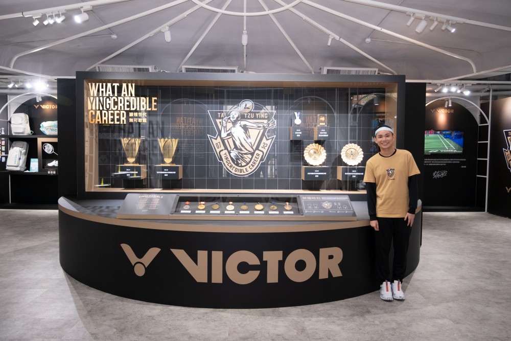 冠軍獎牌、羽球拍獨家展出！VICTOR「戴資穎致敬特展」限時登場松菸