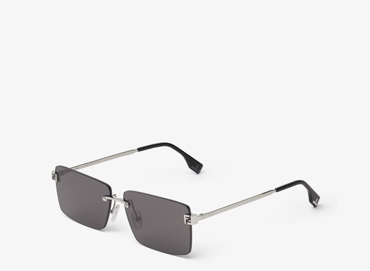 2 萬以下入手 LV、Dior、巴黎世家？這些 10 款太陽眼鏡根本寶藏！一戴上氣場全開！